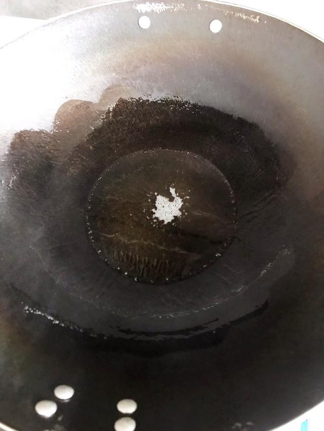 鱼头汤做不出奶白色?多半是加的水不对,教你方法,鱼汤鲜美奶白