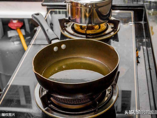 土豆新吃法:在家做街边狼牙土豆,入口微辣,口感爽脆弹牙