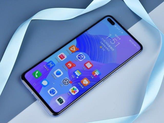 华为无奈妥协,麒麟990+40W直降一千元,销量却依然很感人?