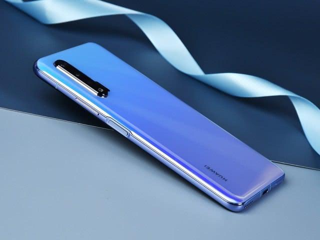 华为无奈妥协,麒麟990+40W直降一千元,销量却依然很感人?