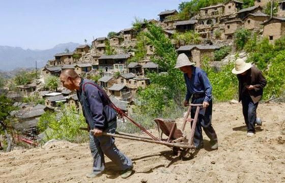 被神化的中国历史文化名村大汖村,人烟稀少,房屋十室九破