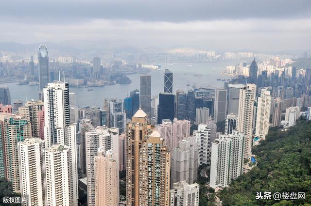 楼市供应大增，炒房者这下头疼了！房子降价50万没人要