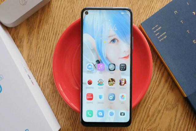 全面屏+高端范,四款实力派手机,买了不后悔!