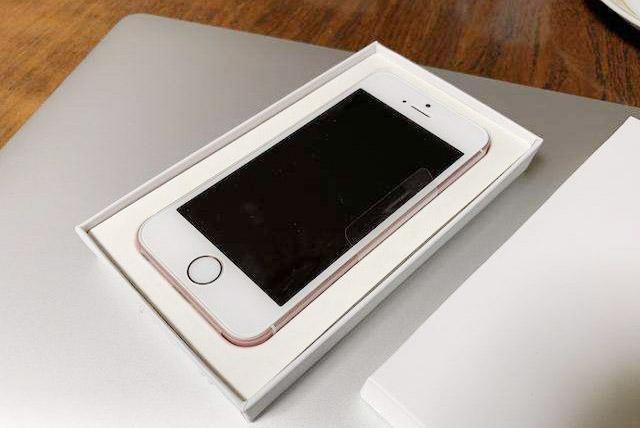 iPhone小屏旗舰来了,买还是不买?
