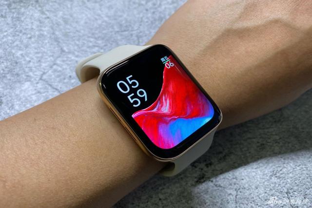 OPPO Watch比小米手表贵了800元,贵到哪里了?看完一目了然
