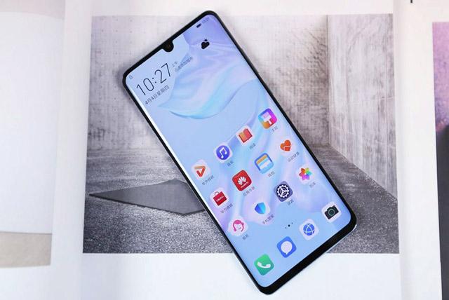 麒麟980+40W快充,华为旗舰降价800元,还是不值得入手了