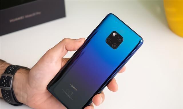 麒麟980+2K曲面屏+徕卡摄像头跌降1700元,加速清仓,你买吗?