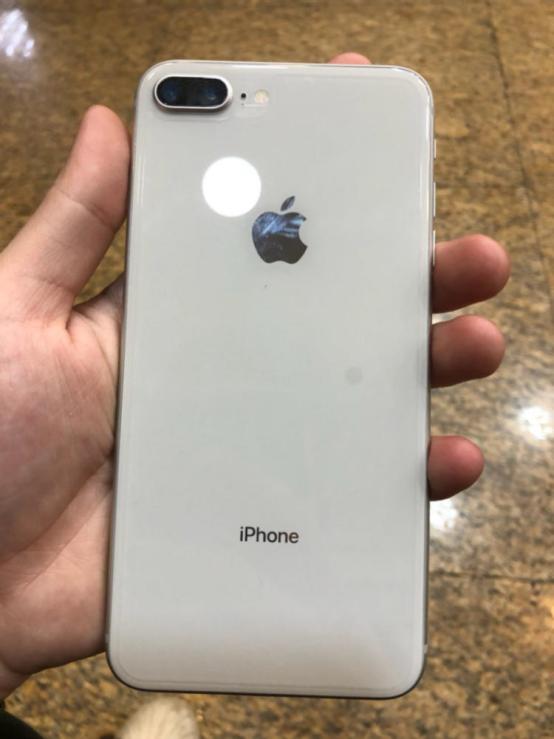 iphoneSE2 plus将现？若售价做到真香，安卓厂商真危险了