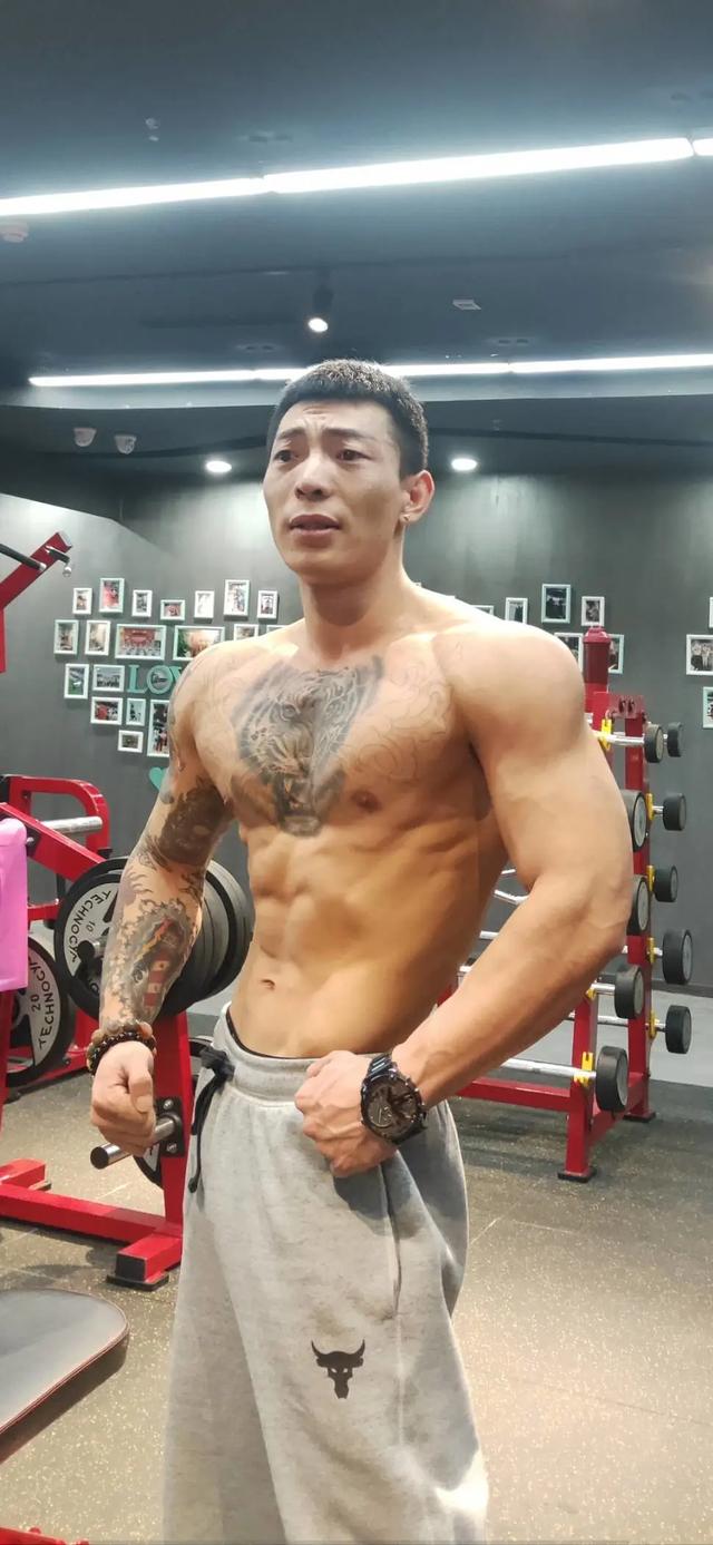 全是精华!15个健身爱好者的胸部经验分享