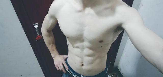 全是精华!15个健身爱好者的胸部经验分享