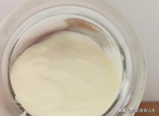 2分钟就能学会的芒果酸奶冻,细腻柔滑,非常简单