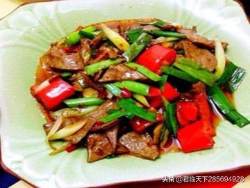 美食推荐:干锅鱼片、蒜苗炒猪肝、虾仁豆腐制作方法