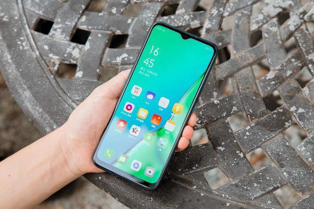 三款良心千元机，1099起4800万三摄5000毫安，网友：我选oppo