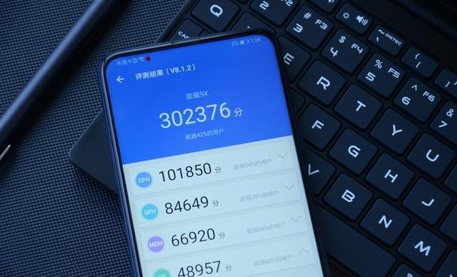 荣耀良心放送,999起4800万麒麟810升降4000毫安,冲击红米note8