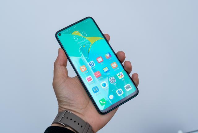 华为最强中端5G,6400万四摄256G侧面指纹40W,力压骁龙765G