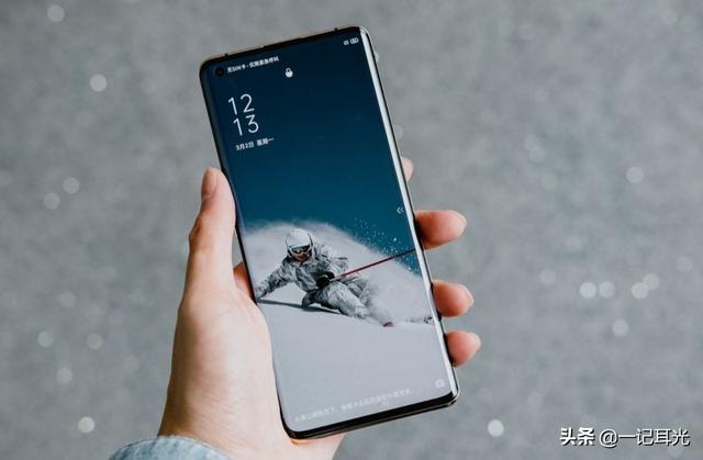 2020年国产旗舰涨价过猛,但压力却来到了苹果这边