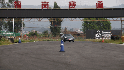 4.28秒破百，中国全新性能轿跑小鹏P7，实测性能抢先曝光