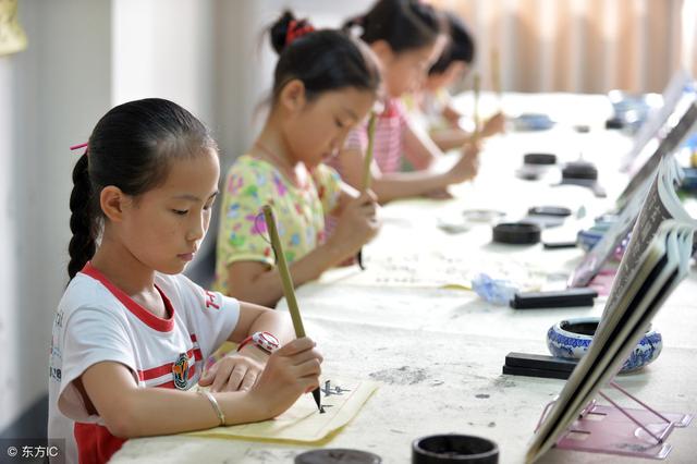 小学教育的各个阶段,家长应该如何培养孩子?应该重视哪些方面?