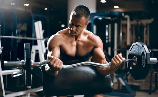 训练中遵守增肌的定律，肌肉会长得更粗更宽，快点试试