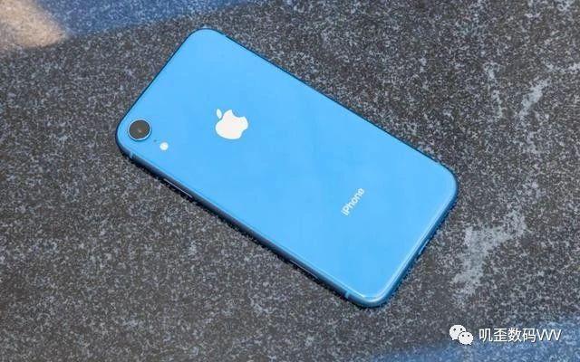从6499跌至3899,从高端市场跌到中端市场,iOS13+6.1英寸!
