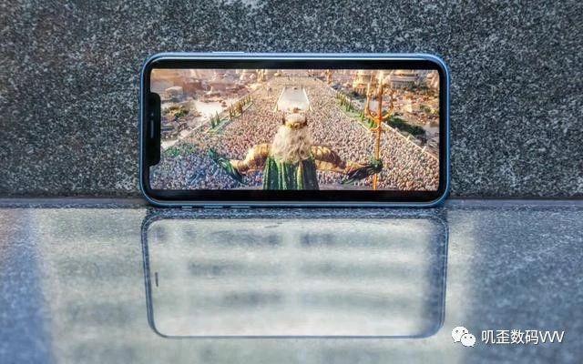 从6499跌至3899,从高端市场跌到中端市场,iOS13+6.1英寸!