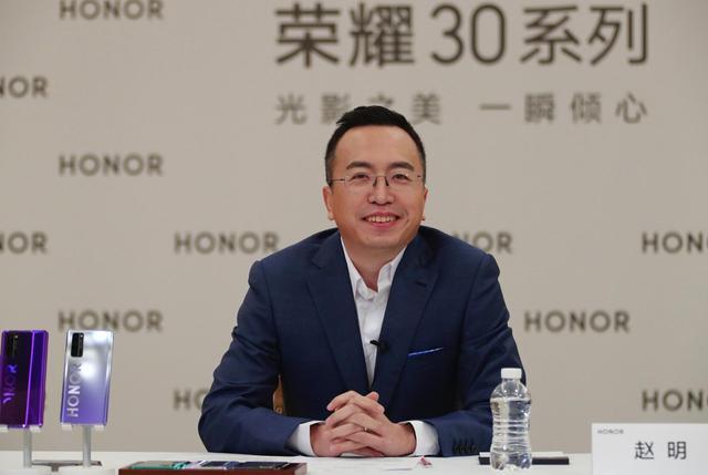 华为Mate 30同款摄像头!荣耀X10入网,这是要把小米往死里搞?