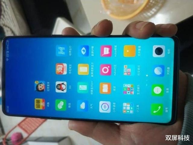 128GB大内存,双屏黑科技+骁龙845处理器,网友:终于等到了