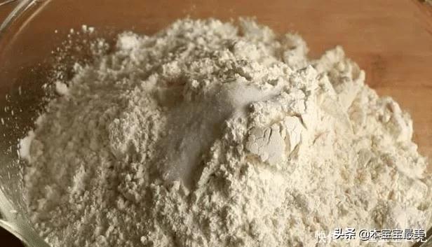 买了20年手抓饼,才知道做法这么简单,1分钟学会,2块钱做一大锅