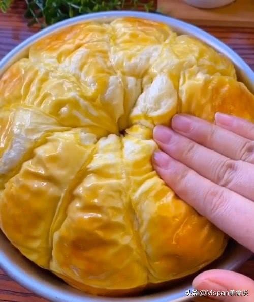 3个鸡蛋1碗面粉,不用烤箱也能做面包,比买的还暄软,孩子最爱吃