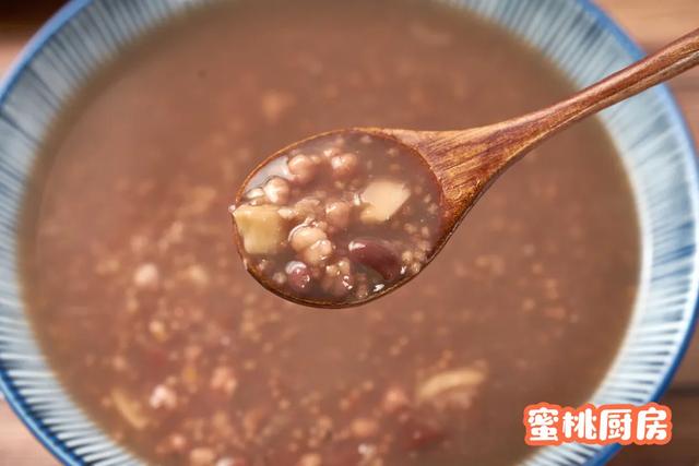 简单煮一锅,祛湿又养胃!4步搞定,全家都宽心!