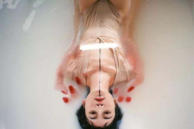 摄影教程丨摄影,有一个神奇的角度,你知道吗?
