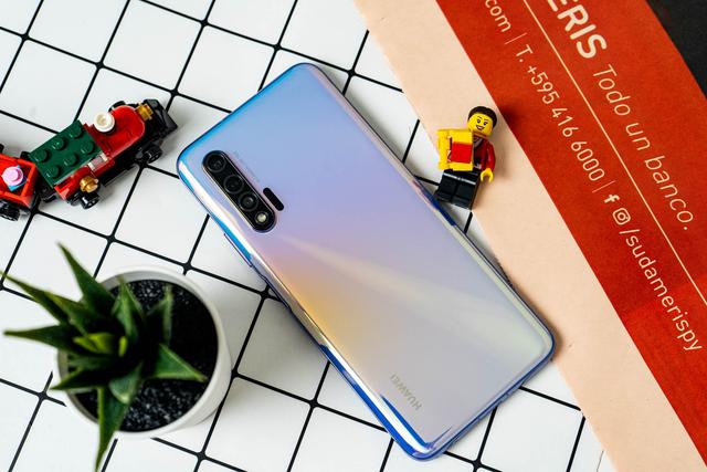 比iPhone SE更香,麒麟990+8GB+30倍变焦,仅需1949
