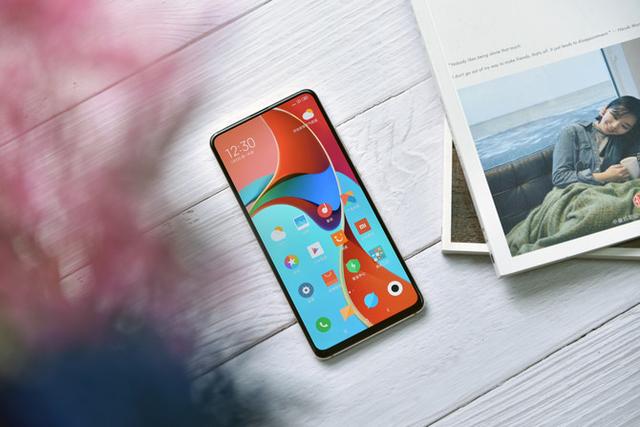 最便宜12GB+512GB旗舰机,弹出式全面屏4G,网友:白菜价!