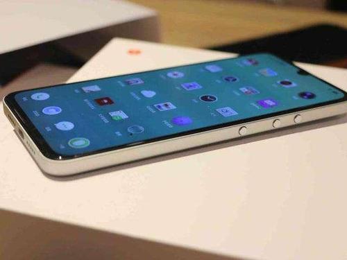 跌至2299元“清仓价”,128G+4800万四摄,被大家忽视的旗舰