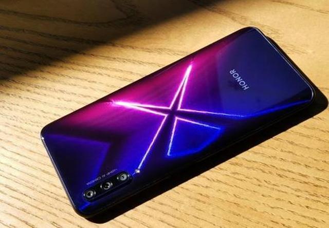 麒麟810+4800万+128G储存跌至1398元,这才是真香千元机