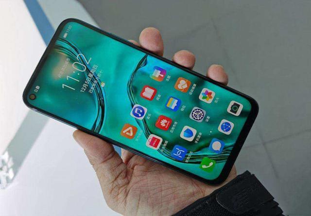 从2199降到1629,华为8+128G中端机,4个月跳水成清仓千元机