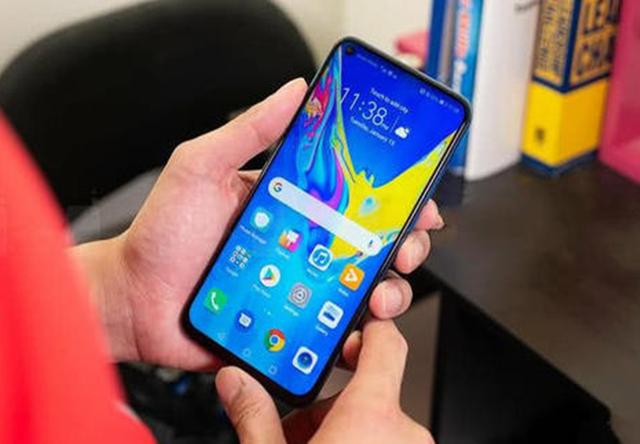 从2999暴跌到1599,目前荣耀V20无人问,结果很现实