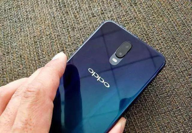 OPPO的“套路”,OPPOR17暴降到1498,这手机谁买?