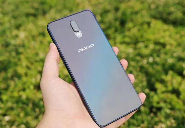 OPPO的“套路”，OPPOR17暴降到1498，这手机谁买？