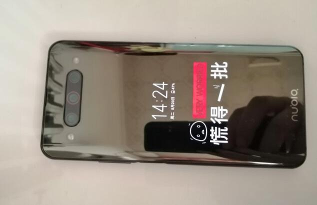 一个手机双屏幕,AMOLED曲面屏+跌至2699元,8K视频