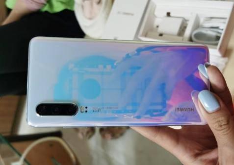 麒麟980+128GB,已经降了989元,4000万徕卡三摄