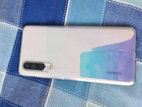 麒麟980+128GB,已经降了989元,4000万徕卡三摄