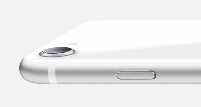 苹果iPhoneSE刚发布就降至新低,但看到电池容量,我劝你不要入手