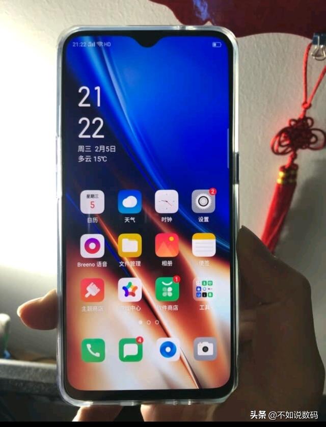 同样是性价比手机,为什么oppoK5无人问津?网友:这两点太致命!