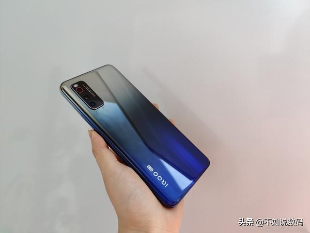 即将发售的iQOO Neo3值得购买吗?网友:不吹不黑,同价位对比!