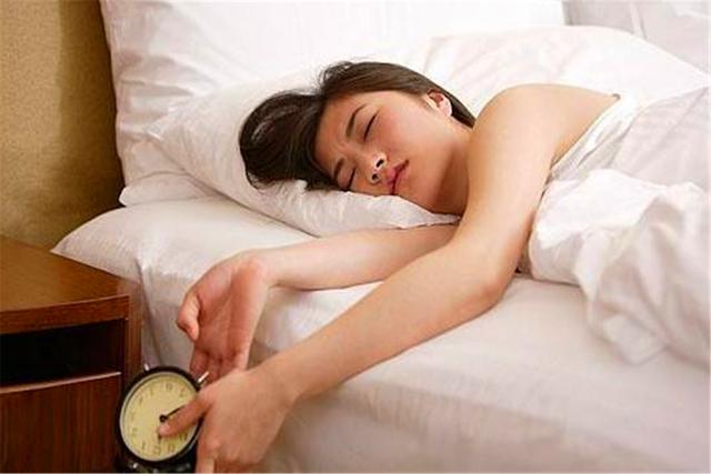 俗语说“不想短命,莫睡三觉”,指哪3觉?平时生活不妨留意