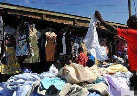 中国人捐赠旧衣服,运到非洲后变成什么样?看完不想捐了