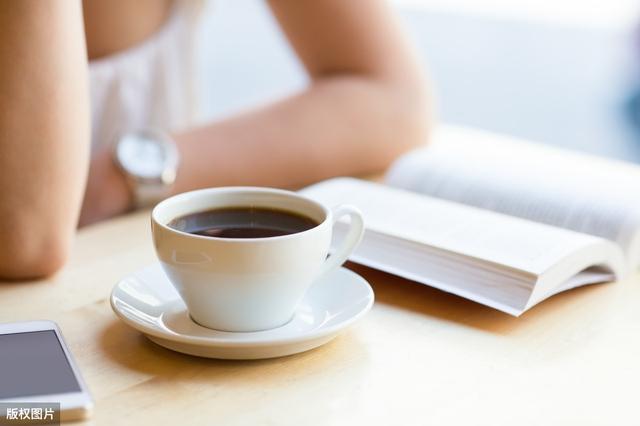 最新研究：长期适量喝咖啡，不但能减肥，还能预防心脑血管疾病