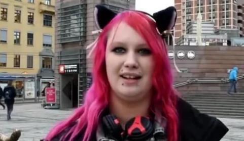 挪威一女子将自己当猫养，只吃猫粮和罐头，如今怎么样了？
