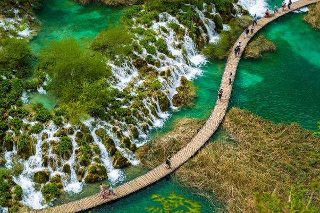 出国旅游：国外10个鲜为国人所知的度假胜地，风景美如画！